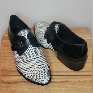 Pour La Victoire Black and White Loafers